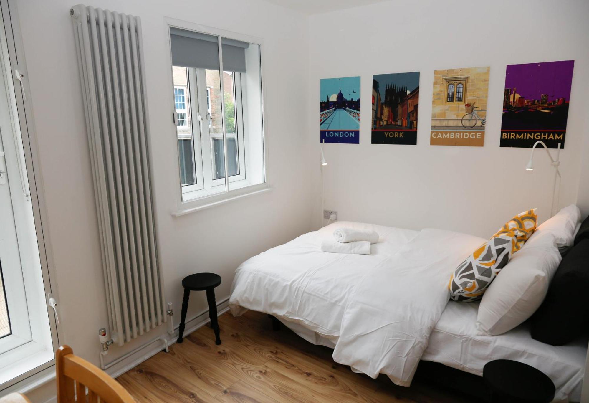 New Luxury Apartments In Central London Next To Shops, Cafes, Bars & Metro ภายนอก รูปภาพ