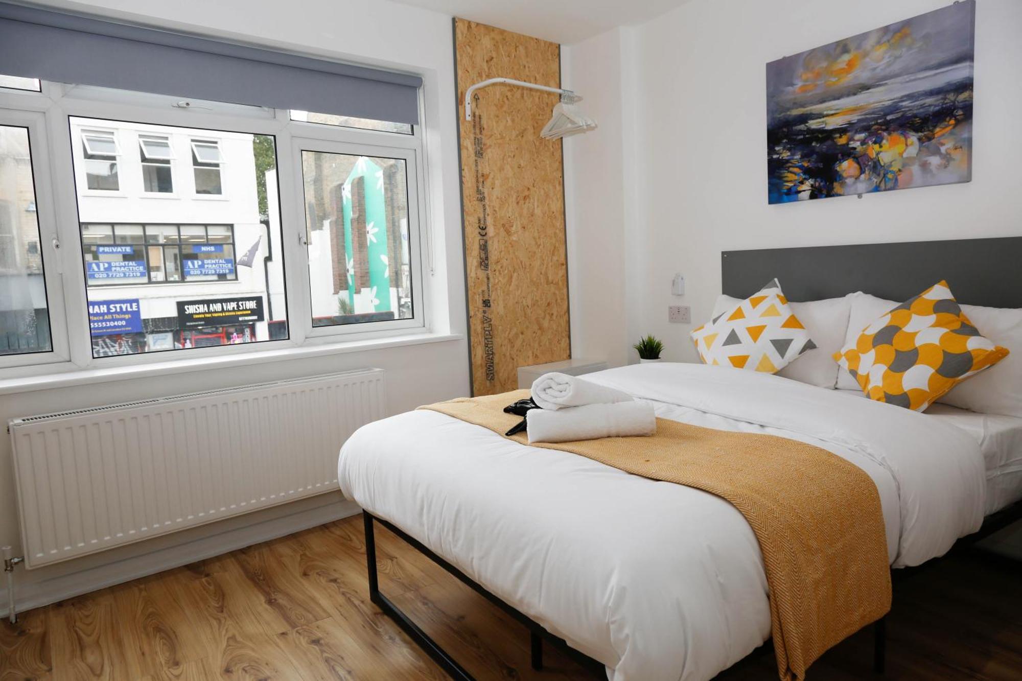 New Luxury Apartments In Central London Next To Shops, Cafes, Bars & Metro ภายนอก รูปภาพ