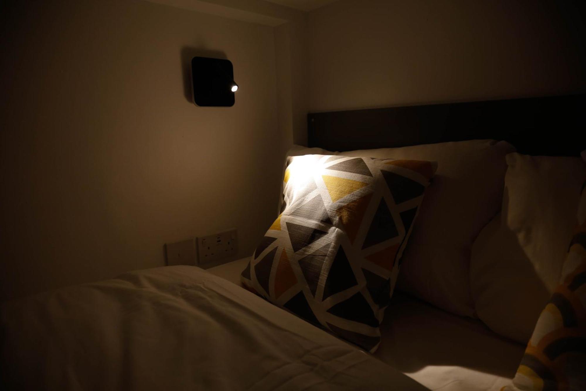 New Luxury Apartments In Central London Next To Shops, Cafes, Bars & Metro ภายนอก รูปภาพ