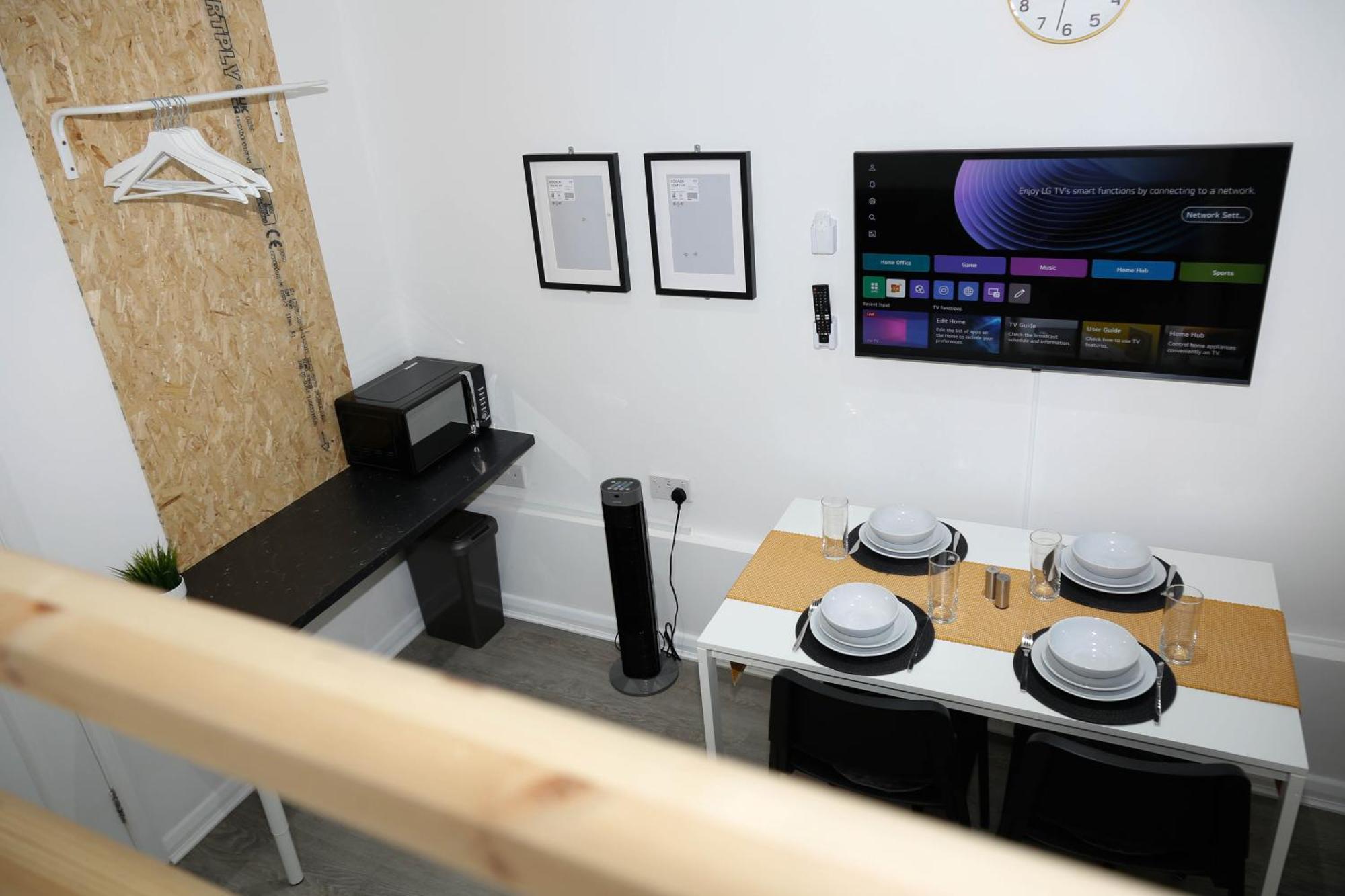 New Luxury Apartments In Central London Next To Shops, Cafes, Bars & Metro ภายนอก รูปภาพ