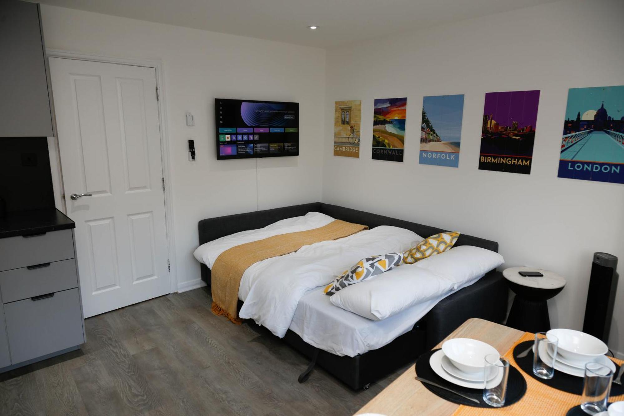 New Luxury Apartments In Central London Next To Shops, Cafes, Bars & Metro ภายนอก รูปภาพ